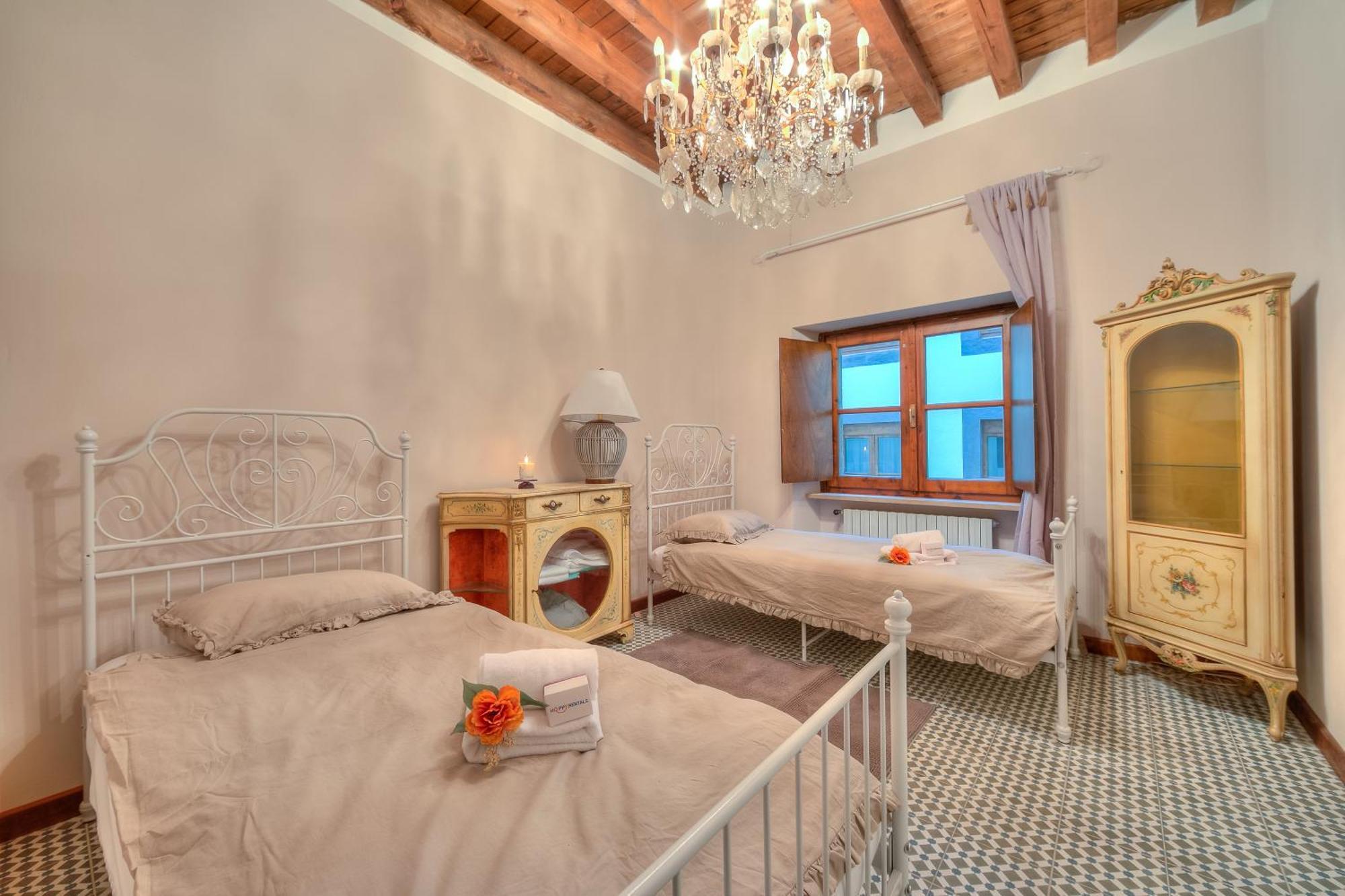Laetitia Salo-Historic Center Near Lake - Happy Rentals Exterior photo