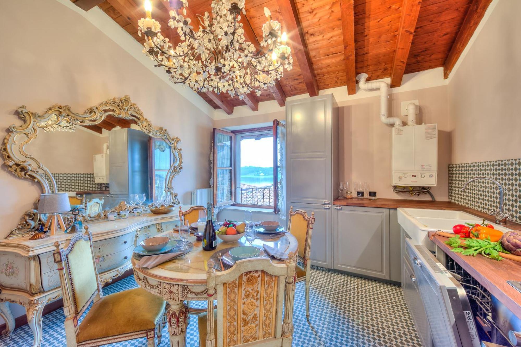 Laetitia Salo-Historic Center Near Lake - Happy Rentals Exterior photo